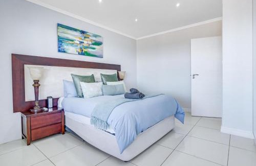 Umdloti Apartment | 122 Camarque-Lavish lookout Penthouse