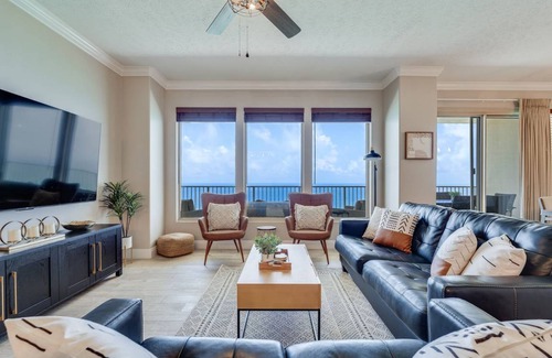 Thomas Drive Condo | 122 m² Condo ∙ 2 bedrooms ∙ 8 guests