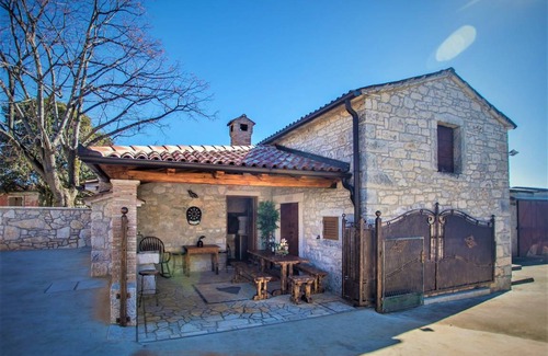 Porec House | 122 m² House ∙ 3 bedrooms ∙ 8 guests