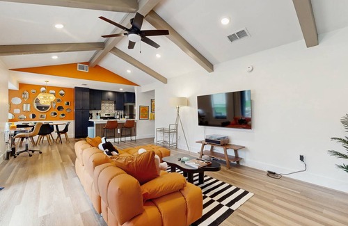 Austin House | 122 m² House ∙ 3 bedrooms ∙ 6 guests