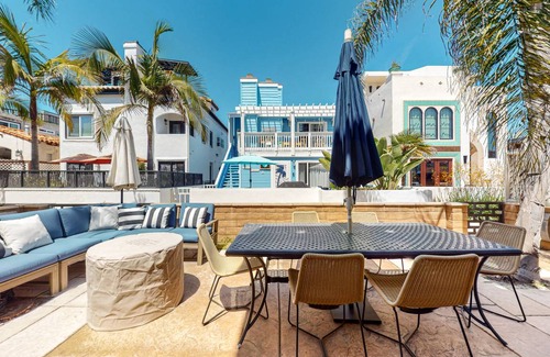 Mission Beach House | 122 m² House ∙ 3 bedrooms ∙ 7 guests