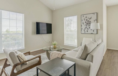 Southbelt/Ellington Apartment | 122 m² Apartment ∙ 2 bedrooms ∙ 4 guests