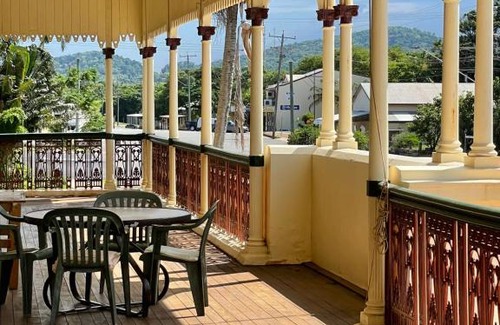Cooktown Apartment | 122 on Charlotte