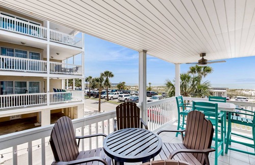 Tybee Island Condo | 123 m² Condo ∙ 3 bedrooms ∙ 7 guests