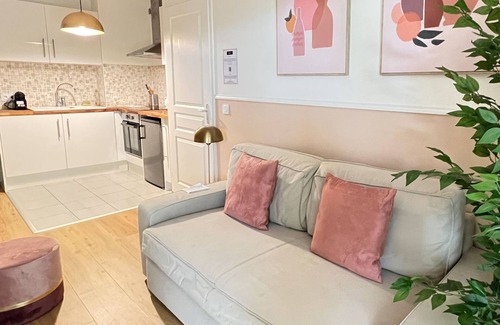 Serris Apartment | 123home- Garden & spa