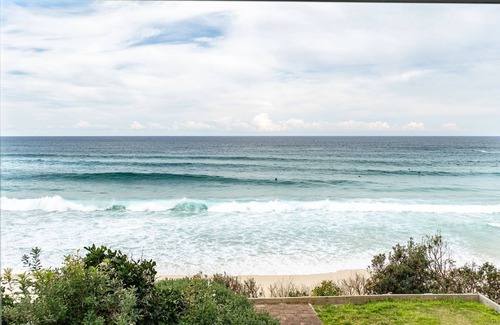 Boomerang Beach House | 124 Boomerang Drive - Pacific Palms Holidays