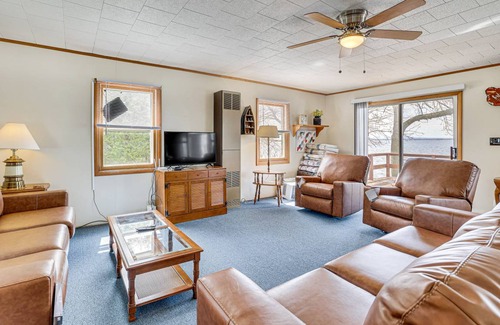 Swanton Cottage | 124 m² Cabin ∙ 2 bedrooms ∙ 6 guests