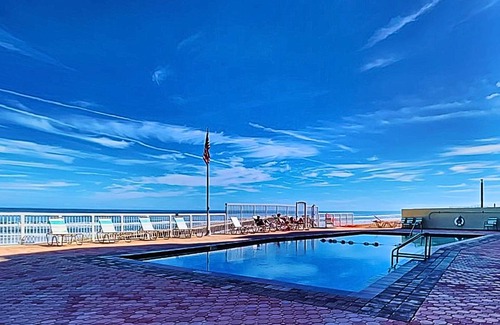 Daytona Beach Shores Condo | 124 m² Condo ∙ 2 bedrooms ∙ 6 guests