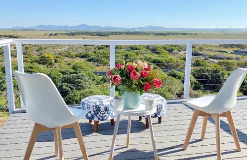Paradise Beach House | 124 m² House ∙ 2 bedrooms ∙ 6 guests