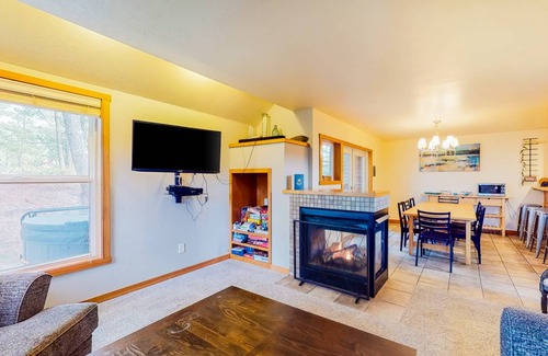 Shorepine Village House | 124 m² Maisonette ∙ 3 bedrooms ∙ 10 guests