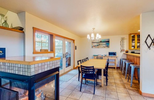 Shorepine Village House | 124 m² Maisonette ∙ 3 bedrooms ∙ 10 guests