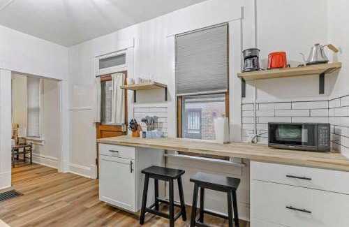 German Village Apartment | 125 m² Apartment ∙ 2 guests