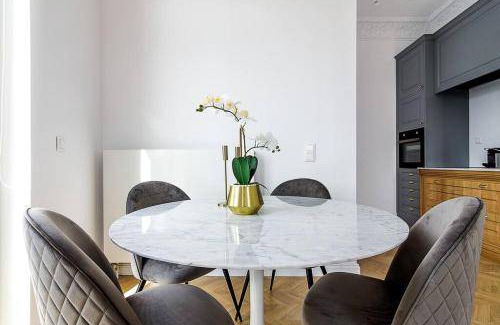 Kifisia Apartment | 125 m² Apartment ∙ 2 bedrooms ∙ 5 guests