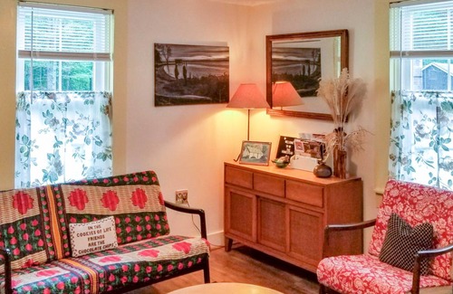 Northfield Cottage | 125 m² Cabin ∙ 2 bedrooms ∙ 2 guests