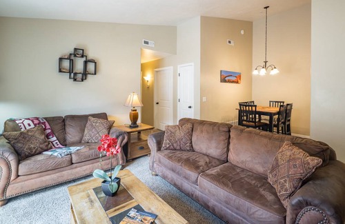 Moab South Valley Condo | 125 m² Condo ∙ 3 bedrooms ∙ 8 guests