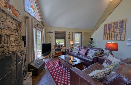 North Glade Hills House | 125 m² House ∙ 3 bedrooms ∙ 7 guests