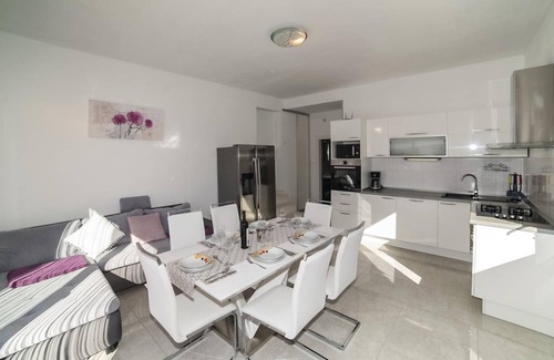 Kastel Sucurac House | 125 m² House ∙ 3 bedrooms ∙ 7 guests
