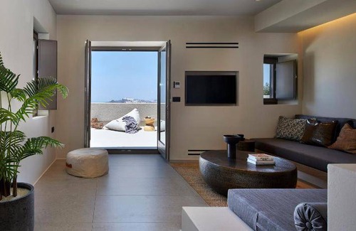 Pyrgos Apartment | 125 m² Serviced apartment ∙ 2 bedrooms ∙ 4 guests