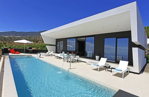 Arecida Villa | 125 m² Villa ∙ 2 bedrooms ∙ 4 guests