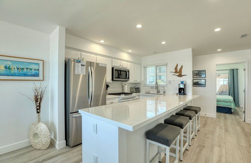 Downtown Condo | 125 Pismo Shores: 3 BR, 2 BA Condominium in Pismo Beach, Sleeps 8