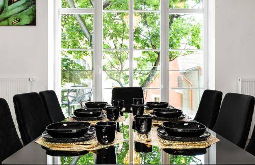 Stare Miasto Apartment | 126 m² Apartment ∙ 2 bedrooms ∙ 12 guests