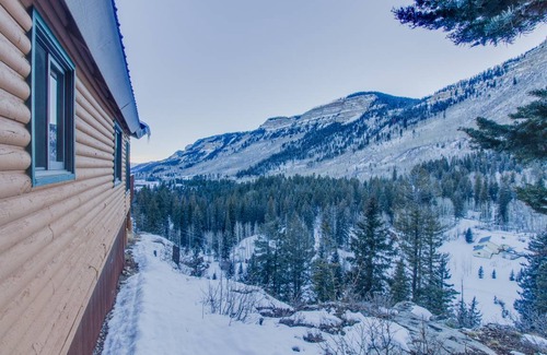 Purgatory Cabin | 126 m² Cabin ∙ 2 bedrooms ∙ 6 guests