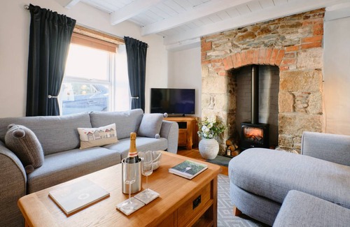 Porthleven Cottage | 126 m² Cabin ∙ 3 bedrooms ∙ 5 guests
