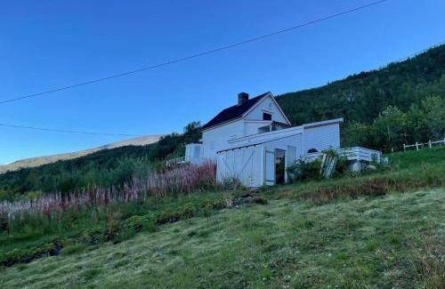 Lyngen House | 126 m² House ∙ 2 bedrooms ∙ 6 guests