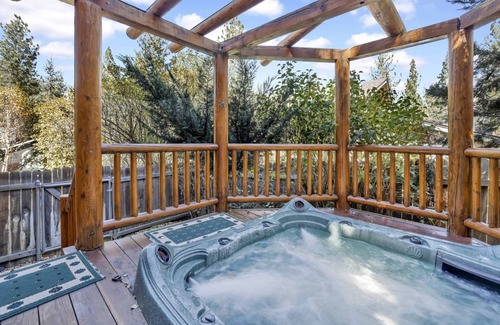 Patton Cabin | 127 m² Cabin ∙ 3 bedrooms ∙ 7 guests