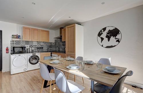 Strasbourg -Saint-Denis Apartment | 127 Suite Moshé - Superb apartment in Paris.
