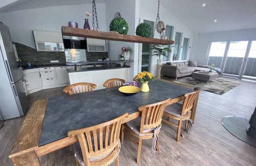 Constantia Apartment | 128 m² Apartment ∙ 2 bedrooms ∙ 4 guests