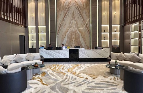 Bavet Hotel | 128 m² Hotel ∙ 2 guests