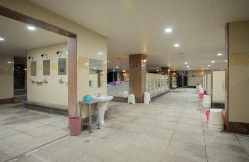 Chunghyang Hotel | 128 m² Hotel ∙ 3 bedrooms ∙ 10 guests