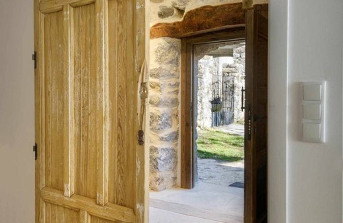 El Pueyo de Jaca House | 129 m² House ∙ 3 bedrooms ∙ 6 guests
