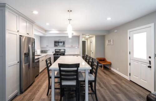 Balboa Island House | 129 Opal Ave A