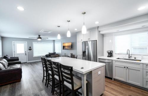 Balboa Island House | 129 Opal Ave A
