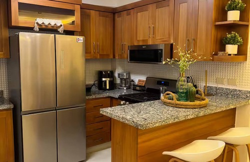 Santiago Province Apartment | 12Guests Spacious Double Apt, minutes from Airport