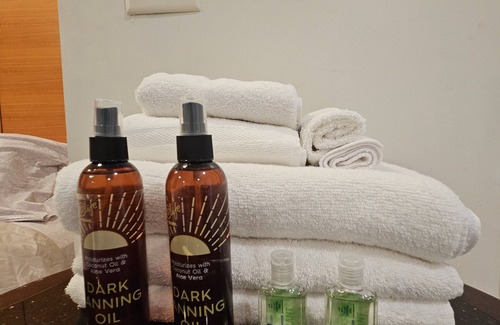 Catalina House | 12min/Universal, 5/min to Downtown. Hotel Room Style in a Cozy House in Florida