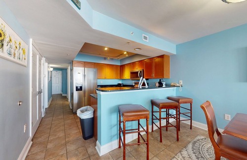 Crescent Beach Condo | 12th-floor oceanfront condo with hot tub, balcony & pool