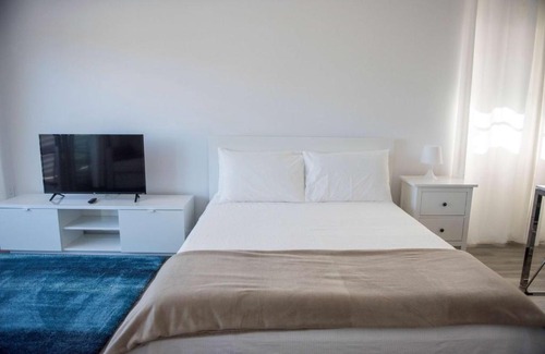 South Beach Apartment | 12th & Ocean by LuxUrban, Trademark Collection by Wyndham