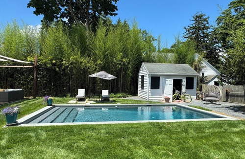 Bellport House | 13 By The Bay, Historic District Cottage, King Bed