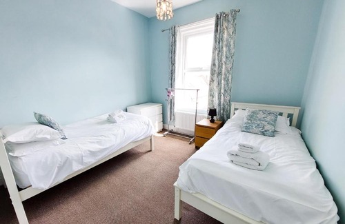 South Cliff Apartment | 13 Flat 4 Esplanade Gardens
