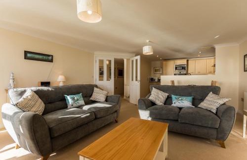Dawlish Apartment | 13 Great Cliff