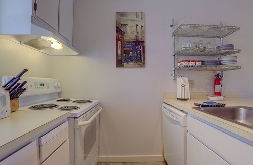 Hood River Condo | 13 Lodge Condo Minutes Away from Golfing, Biking, and Playground by RedAwning