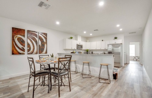 Memphis Condo | 13 Mi to Beaches: Pet-Friendly Condo in Palmetto!