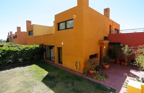 Tamarit Other | 130 m² Accommodation ∙ 3 bedrooms ∙ 6 guests