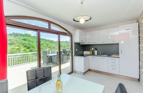 Stomorska Apartment | 130 m² Apartment ∙ 3 bedrooms ∙ 6 guests