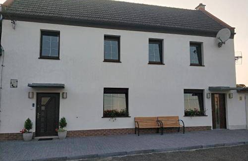 gmina Walce Bed & Breakfast | 130 m² Bed and breakfast ∙ 4 bedrooms ∙ 12 guests