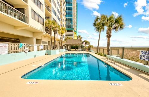 Crescent Beach Condo | 130 m² Condo ∙ 3 bedrooms ∙ 6 guests