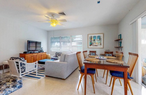 Anna Maria Cottage | 130 m² Cabin ∙ 2 bedrooms ∙ 6 guests